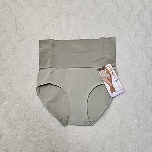 NWT Joyspun Women's Shapewear Everyday Smoothing Brief Size Small Cilantro Green